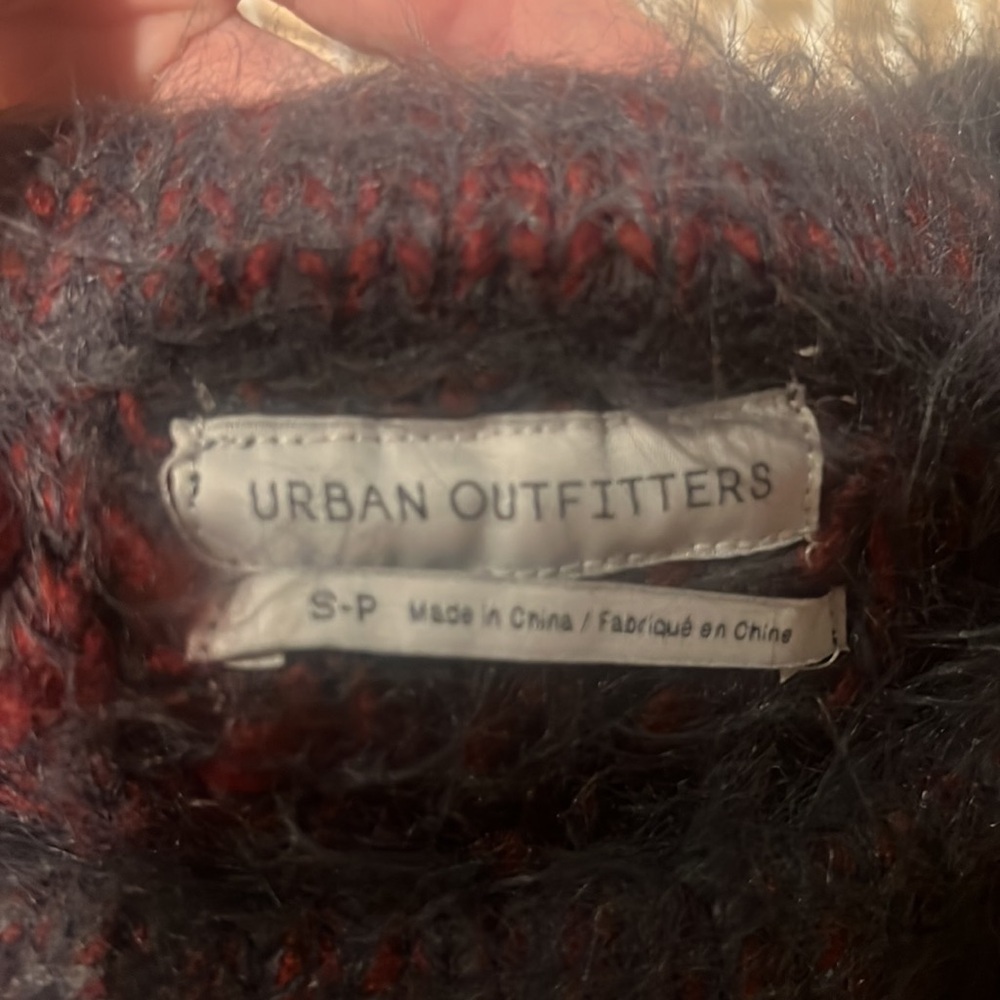 Urban Outfitters Women's Grey and Burgundy Sweater Small/Petite - Picture 6 of 9